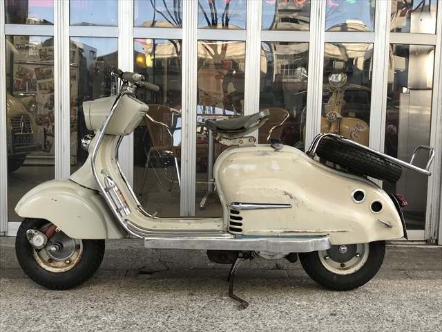 洋書 INNOCENTI   LAMBRETTA For Sale: Innocenti Lambretta 150 LD (1957) offered for